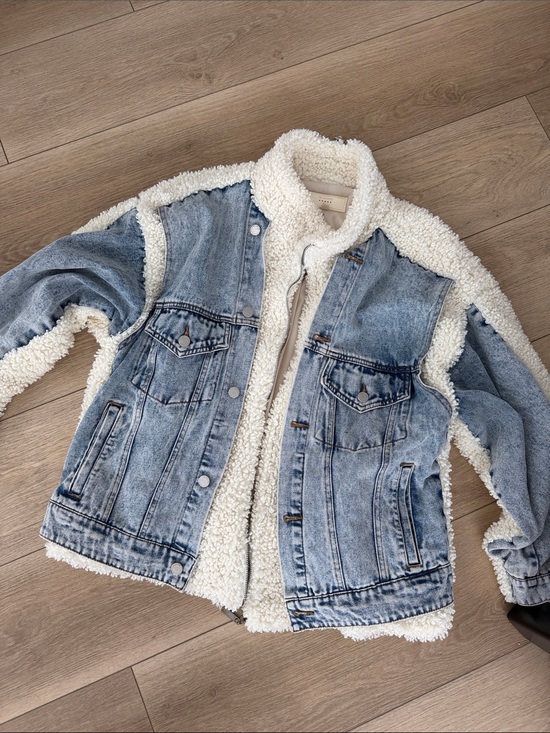 Blank NYC Jackets & Blazers - Blank NYC Light Blue Denim & Cream Sherpa Lined Jean Jacket- oversized fit